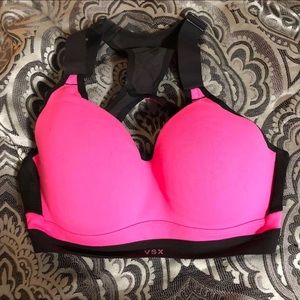 VS Sport Sports Bra